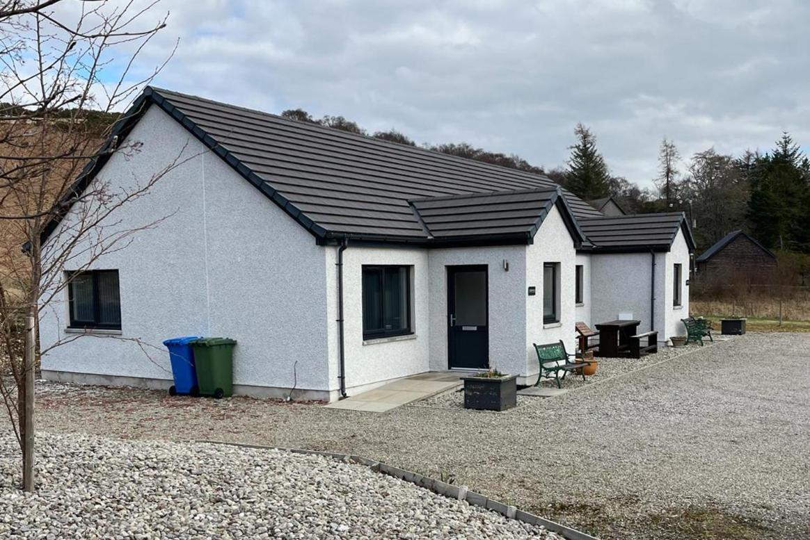 Highland Holiday Lets Lairg Exterior foto